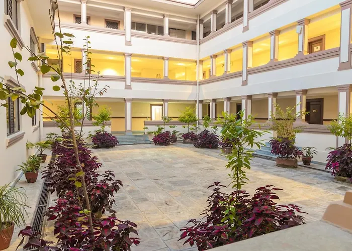 Ananda Pashupati 4*